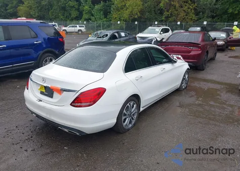 2018 Mercedes-Benz C 300 из США, поврежденный, VIN WDDWF4JB3JR389395
